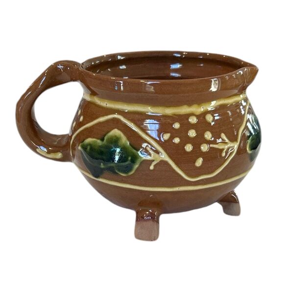 Handmade Plimoth Plantation Ceramic Pipkin With Decorative Green Leaves - Picture 1 of 4